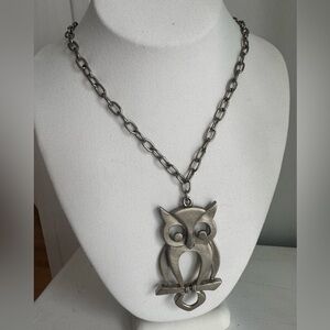 Vintage 1960’s Silver Owl Pendant Necklace retro necklace 
Statement jewelry